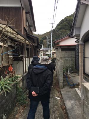 宇和島市蒋渕地区「こもてらす」にて先輩移住者である雨森さんを訪問・交流、空き家めぐりの画像