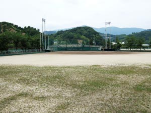吉田公園野球場の画像