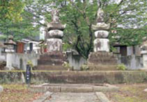 6代伊達村寿夫妻の墓（龍華山等覚寺）の画像