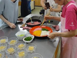 ふくめん作り　色彩豊かな薬味の下に隠されたものは？の画像