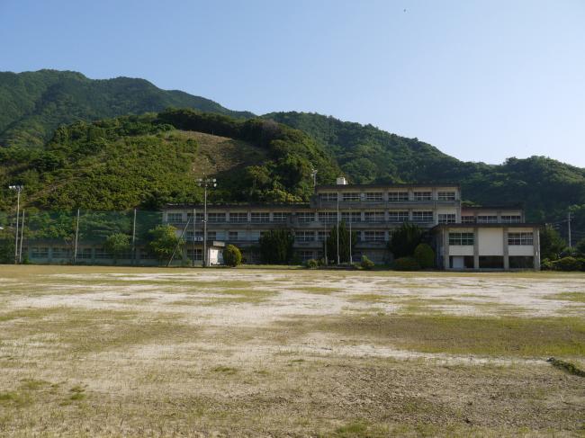 宇和海中学校