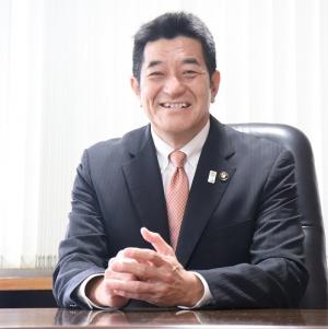 岡原文彰市長