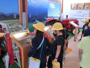 251003三間小学校3年生来館写真2
