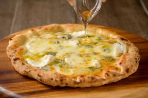 クアトロフォルマッジ