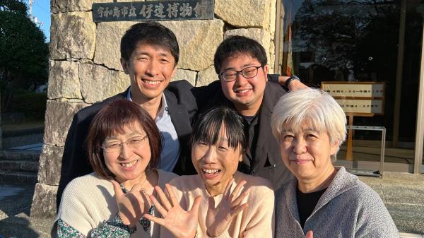 FMがいやパーソナリティ伊達博物館学芸員