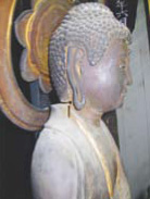 木造薬師三尊像のうち中尊立像の画像2