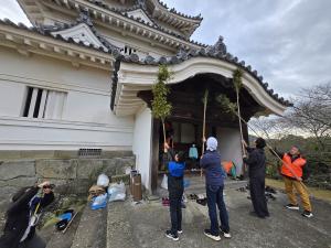 すす払いの様子