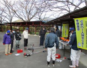 草刈機取扱講習会風景